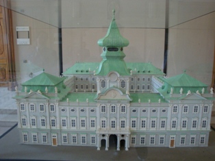 ミラベル宮殿１.JPG